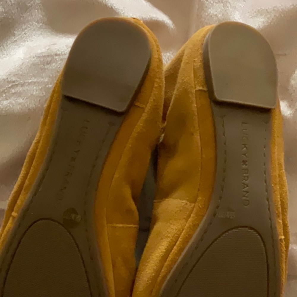 Lucky Brand Mustard Yellow Suede Ballet Flats - Size 6.5M - Picture 7 of 9
